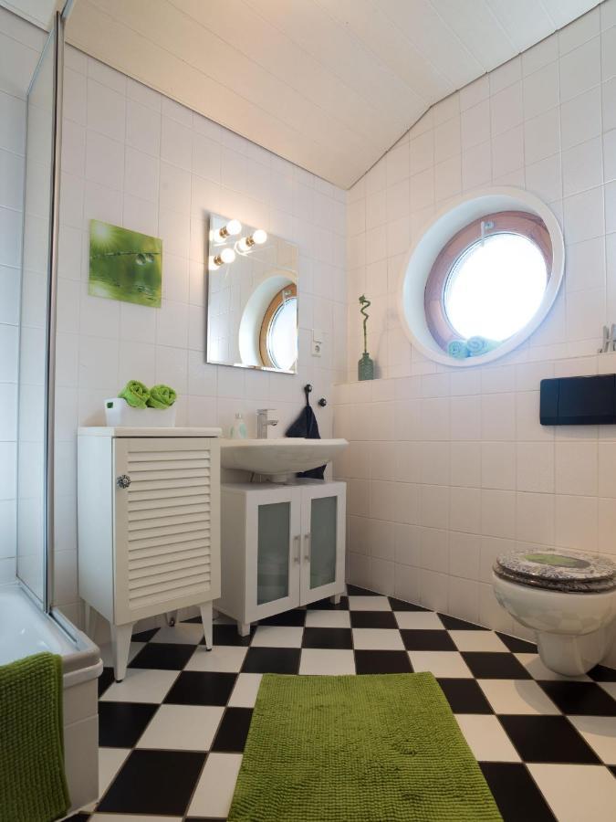 Ferienwohnung Am Gaesschen ลอสไฮม์ ภายนอก รูปภาพ