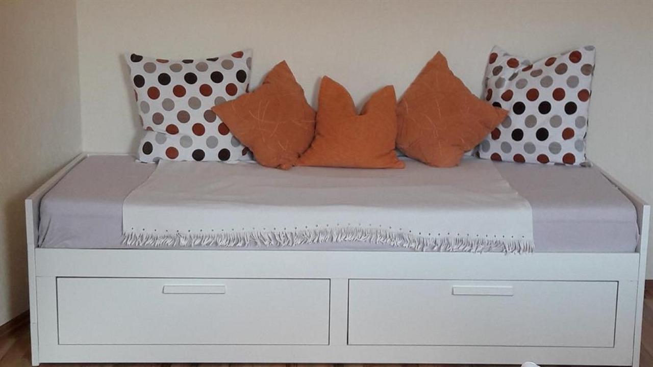 Ferienwohnung Am Gaesschen ลอสไฮม์ ภายนอก รูปภาพ