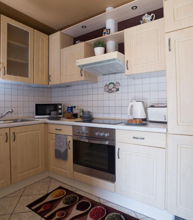Ferienwohnung Am Gaesschen ลอสไฮม์ ภายนอก รูปภาพ